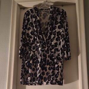 Chico's Monochrome Animal Print Robe